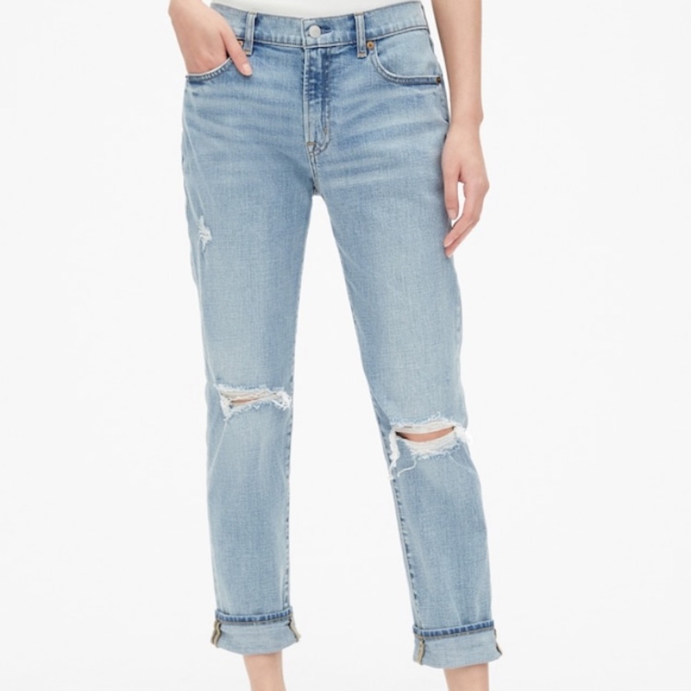 Gap 1969 Boyfriend Jeans!!!